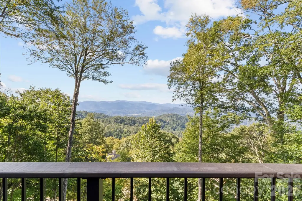 430 Rhododendron Lane Burnsville NC 28714
