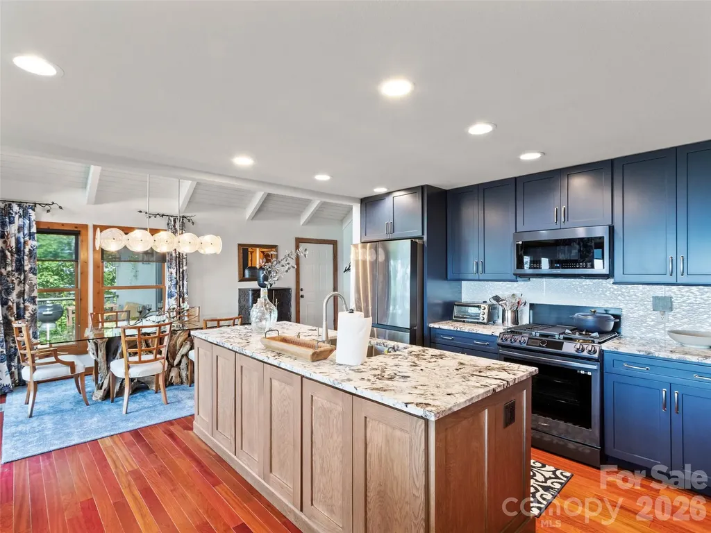 430 Rhododendron Lane Burnsville NC 28714