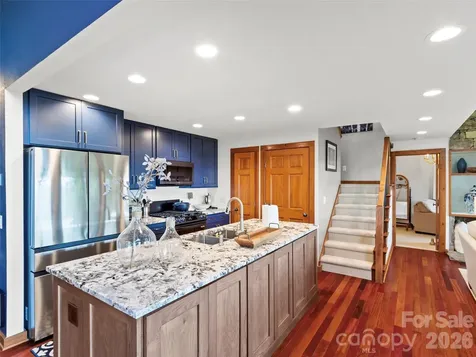 430 Rhododendron Lane Burnsville NC 28714