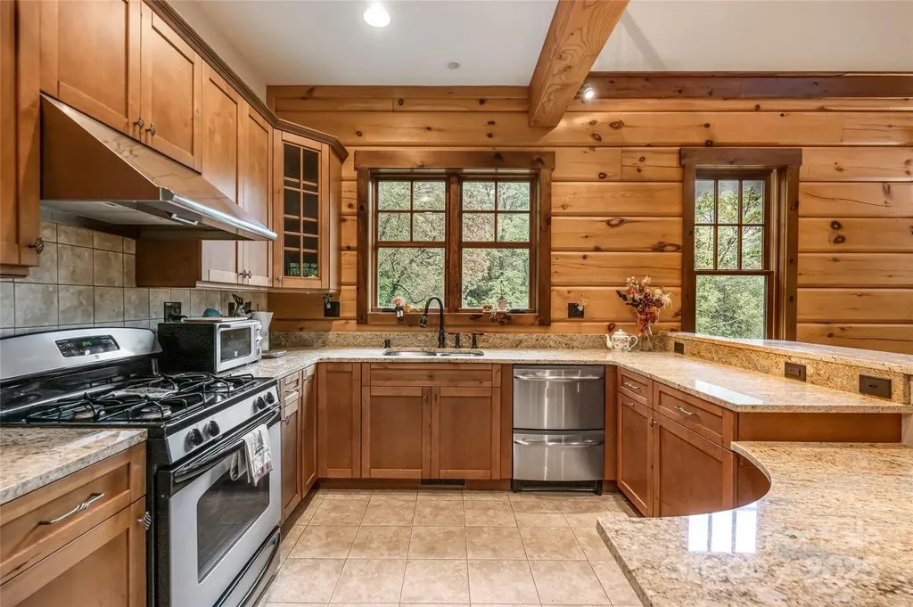 635 Whisper Mountain Drive Leicester NC 28748
