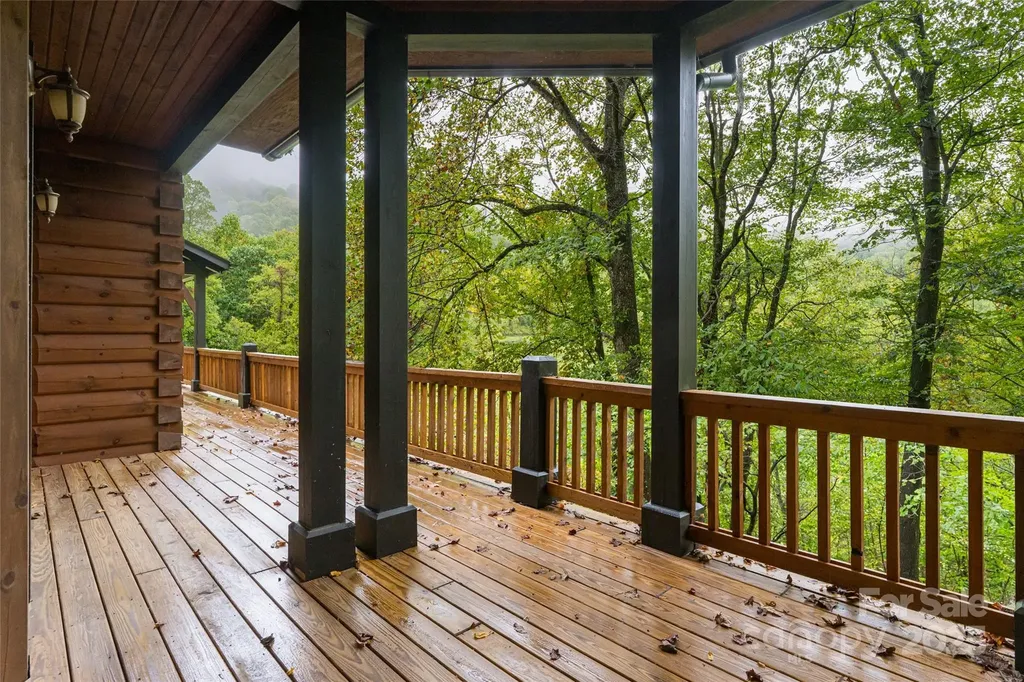 635 Whisper Mountain Drive Leicester NC 28748