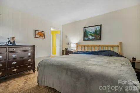 975 Country Club Drive Maggie Valley NC 28751