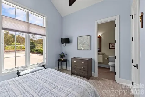 6032 Headlands Court Belmont NC 28012