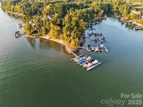 6032 Headlands Court Belmont NC 28012