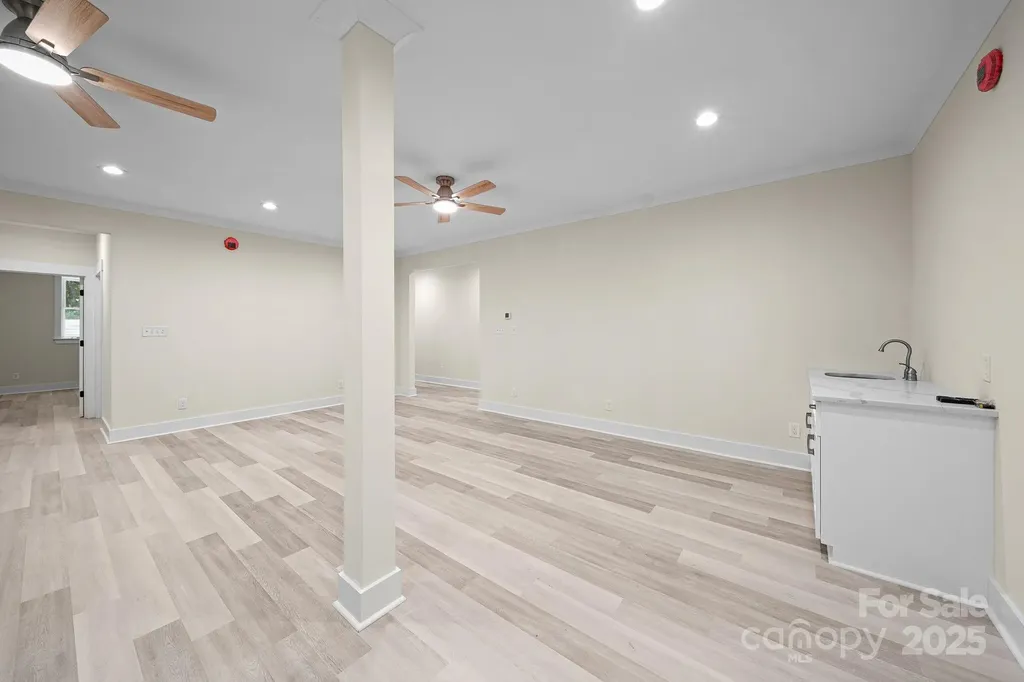 4460 R L Lane Midland NC 28107