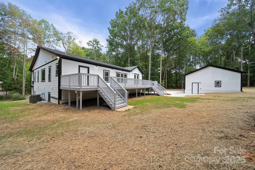 4460 R L Lane Midland NC 28107
