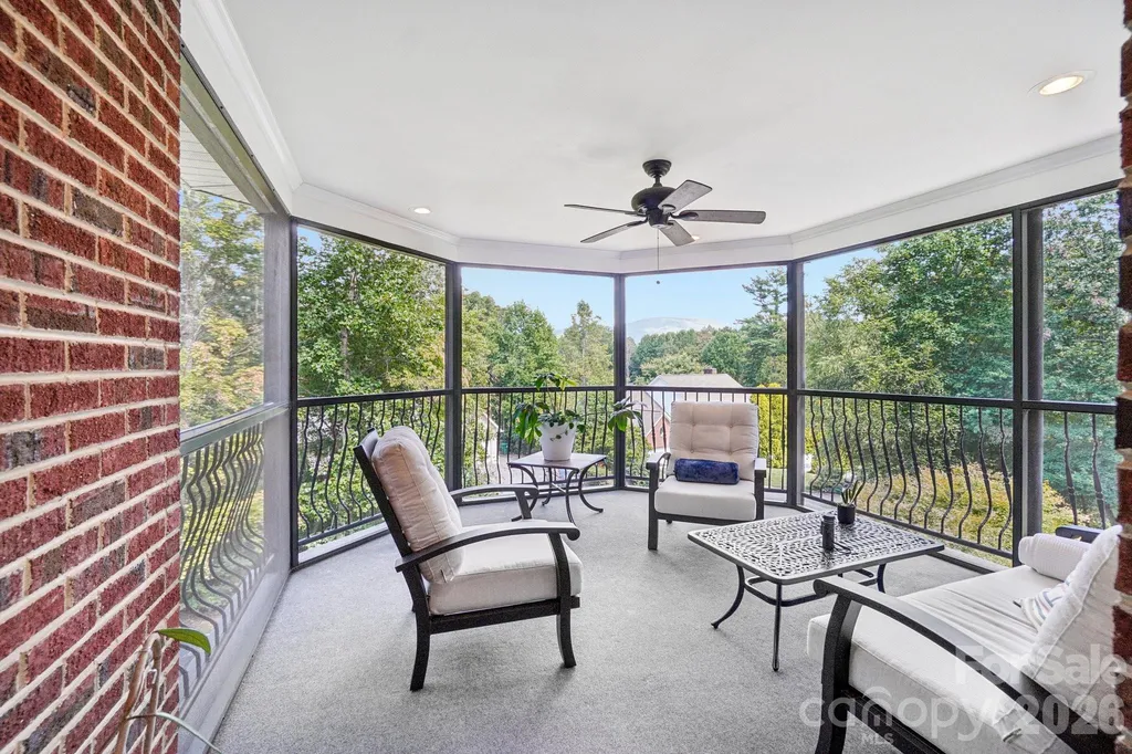 15 Madelyn Lane Fairview NC 28730