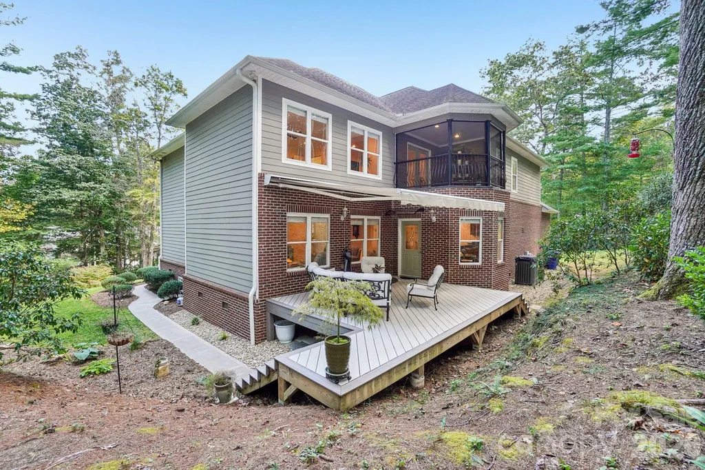 15 Madelyn Lane Fairview NC 28730