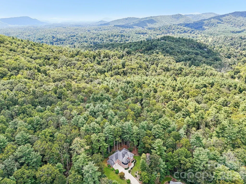 15 Madelyn Lane Fairview NC 28730