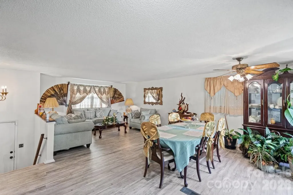 8619 Eaglewind Drive Charlotte NC 28212