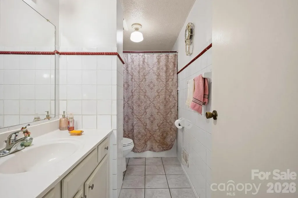 8619 Eaglewind Drive Charlotte NC 28212