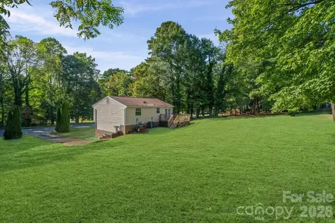 8619 Eaglewind Drive Charlotte NC 28212