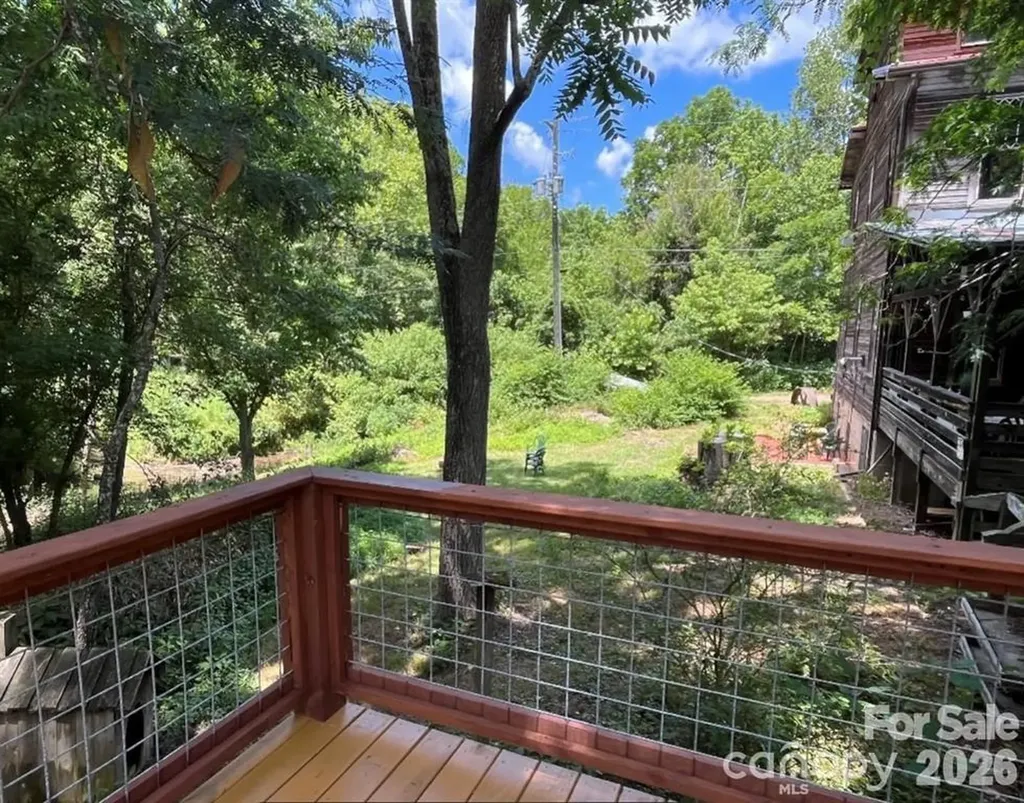 9/1 Old Mill Lane Weaverville NC 28787