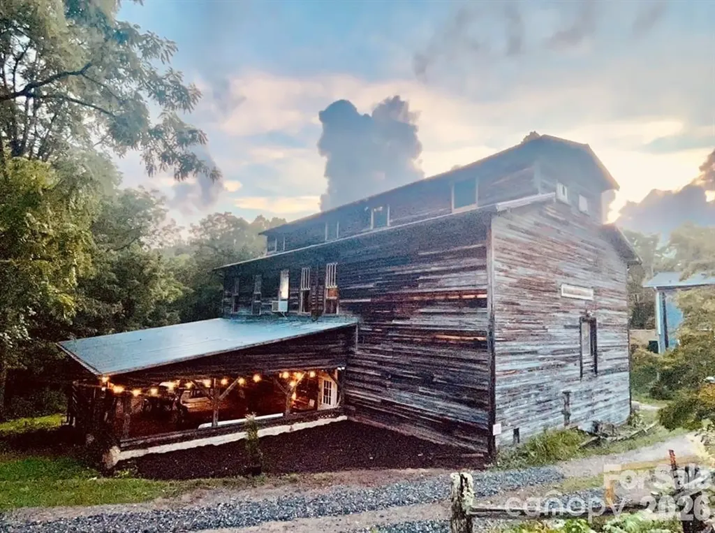 9/1 Old Mill Lane Weaverville NC 28787