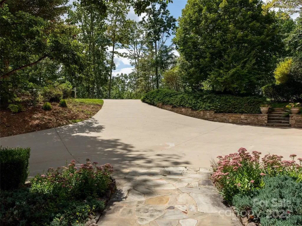 21 Windcliff Drive Asheville NC 28803