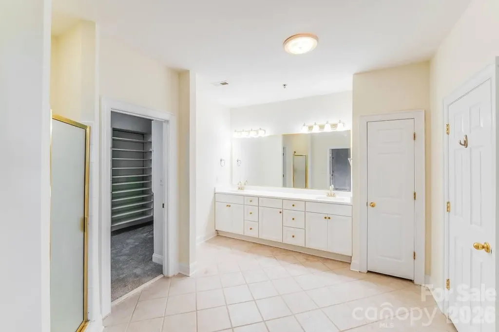 5601 Fairview Road Charlotte NC 28209