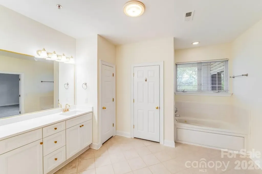 5601 Fairview Road Charlotte NC 28209
