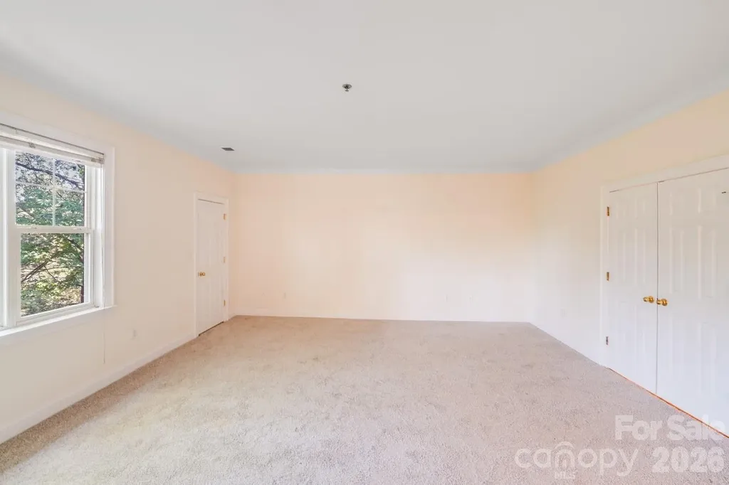 5601 Fairview Road Charlotte NC 28209