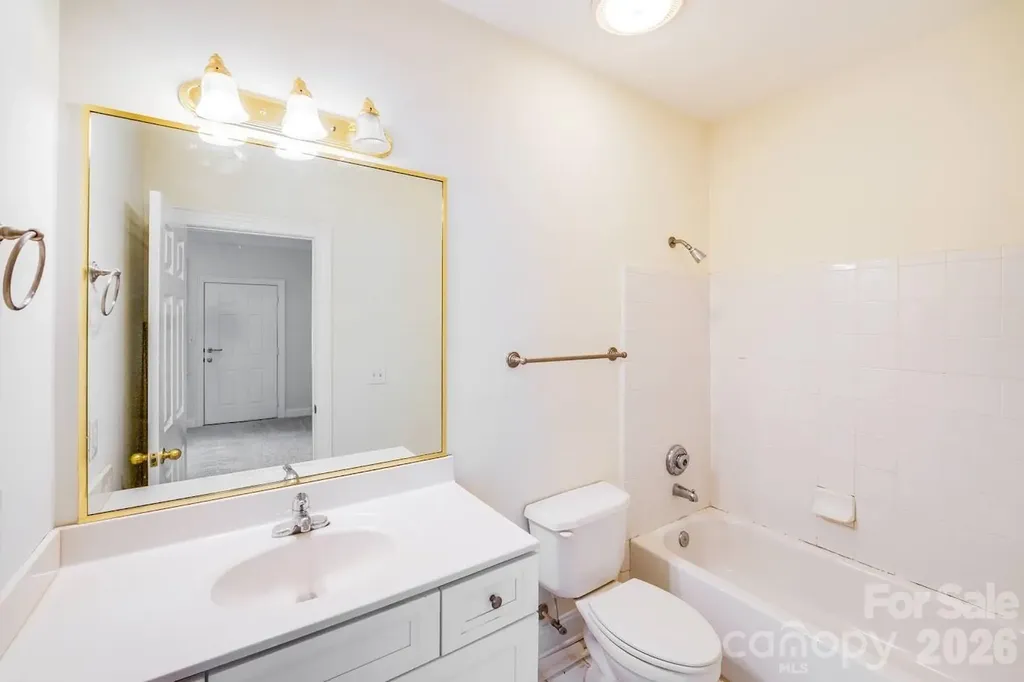 5601 Fairview Road Charlotte NC 28209