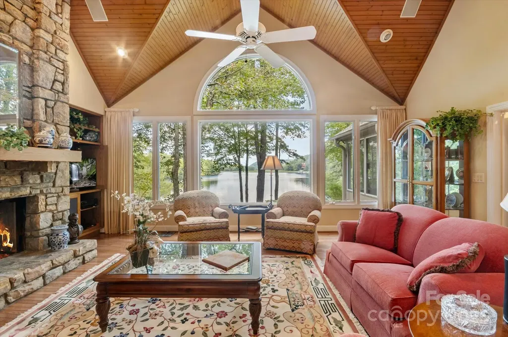 98 Taladu Court Brevard NC 28712