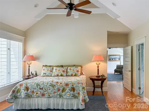 208 Parrish Farm Road Waynesville NC 28786