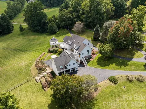 208 Parrish Farm Road Waynesville NC 28786