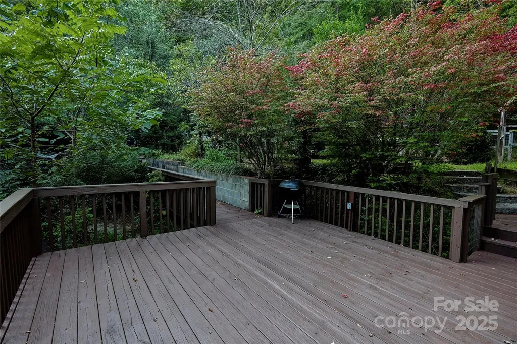 139 Forest Hills Road Bryson City NC 28713
