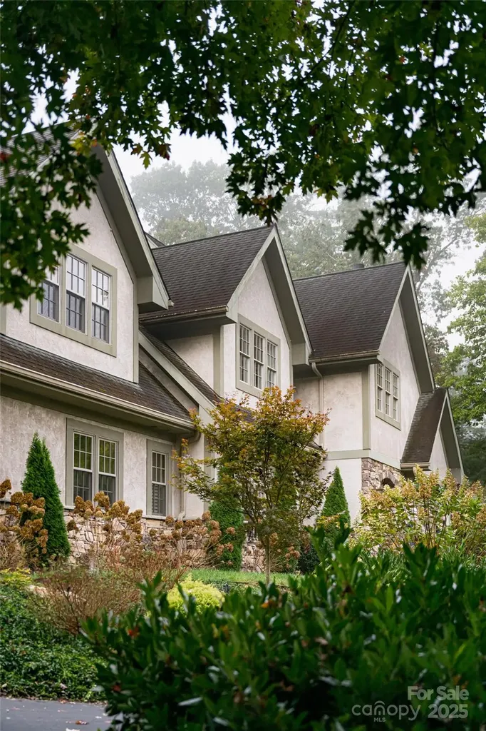 53 Cedar Hill Drive Asheville NC 28803