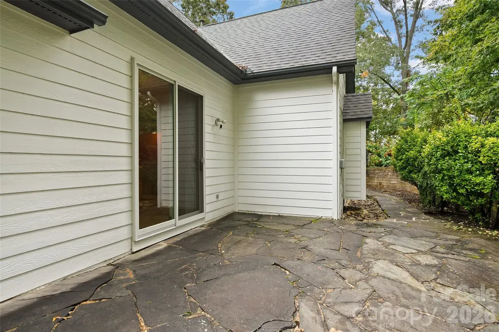 23 Clear Vista Drive Asheville NC 28805