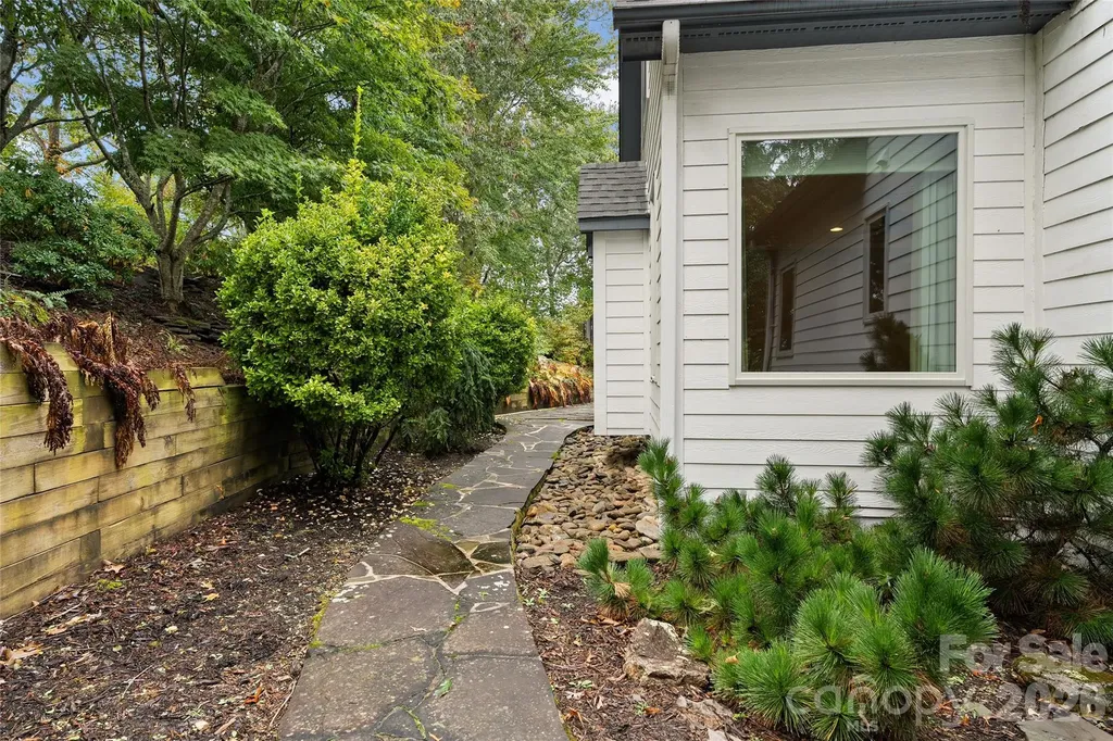 23 Clear Vista Drive Asheville NC 28805