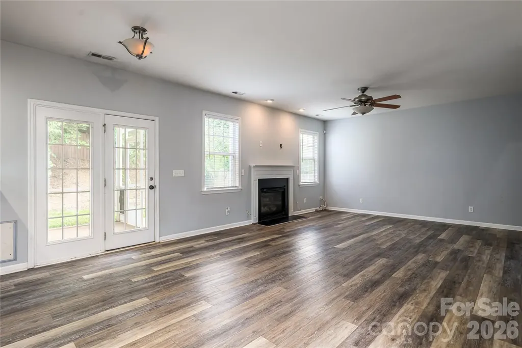163 Yadkin Road Fletcher NC 28732