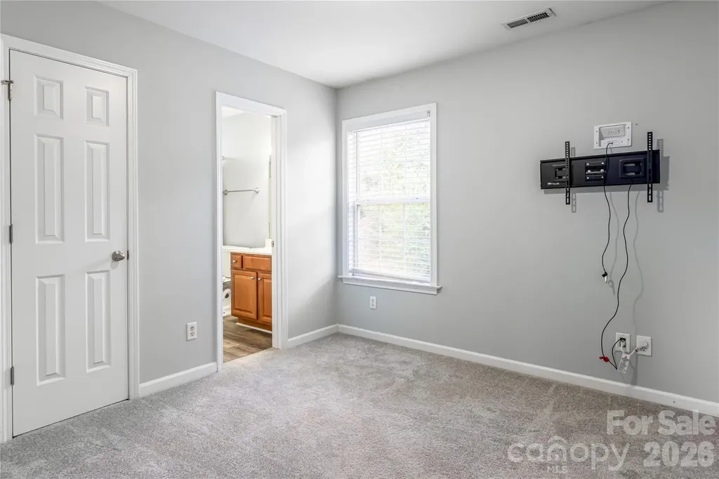 163 Yadkin Road Fletcher NC 28732
