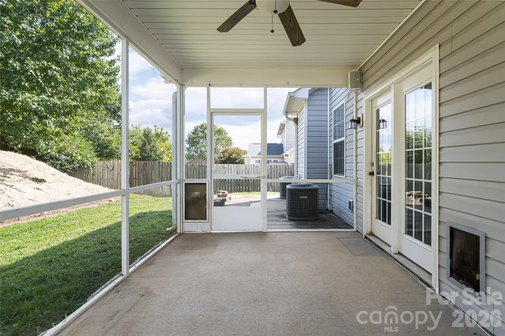 163 Yadkin Road Fletcher NC 28732