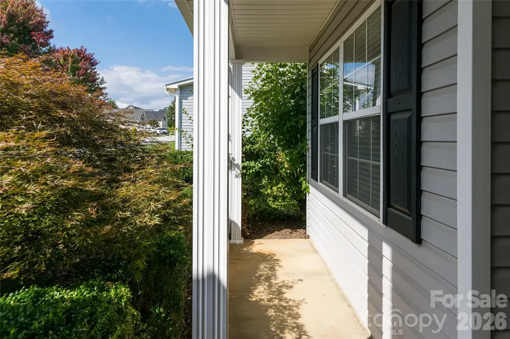 163 Yadkin Road Fletcher NC 28732