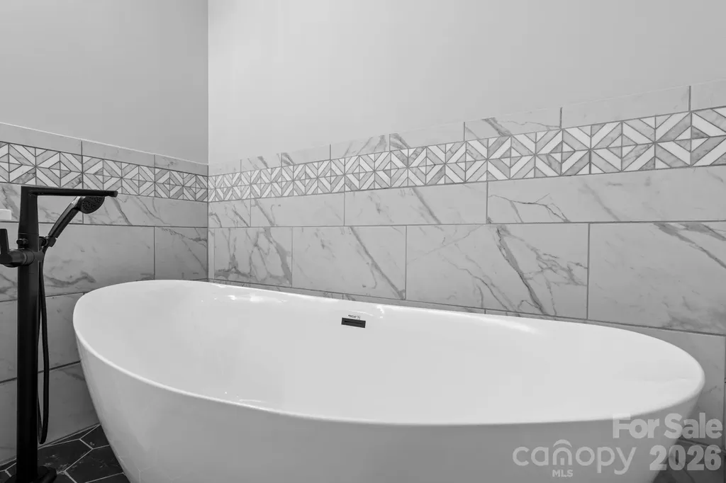 2366 W Paradise Harbor Drive Connelly Springs NC 28612