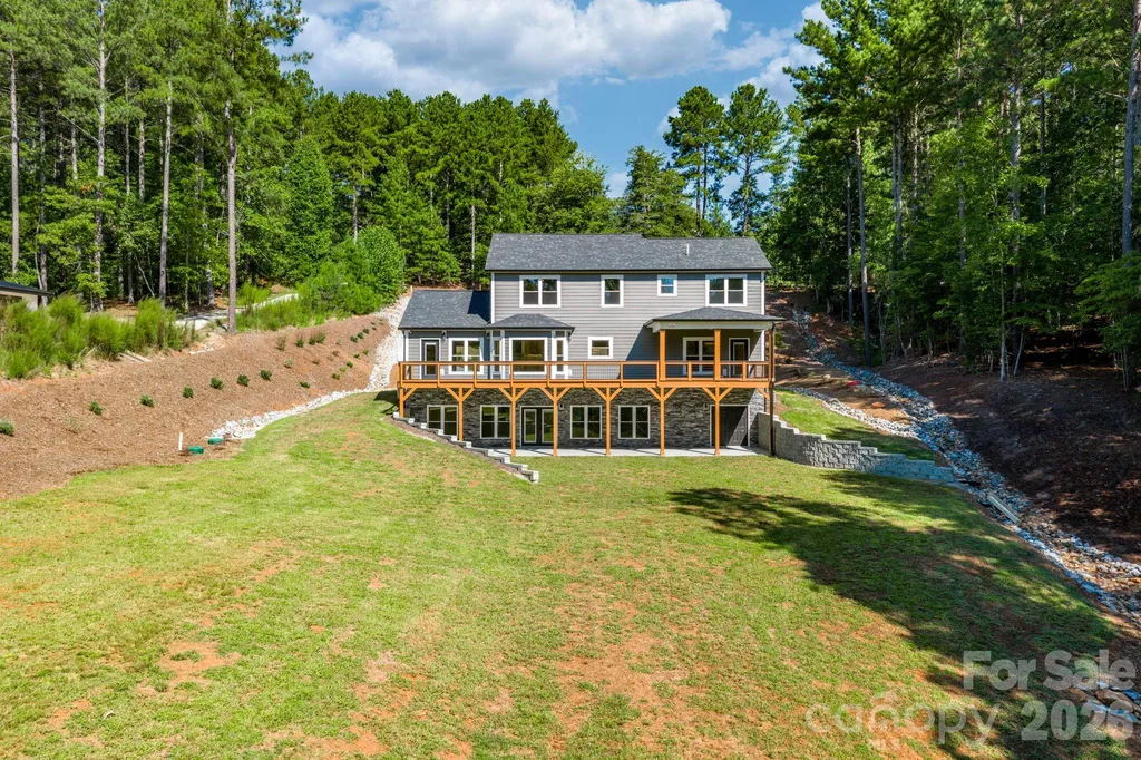 2366 W Paradise Harbor Drive Connelly Springs NC 28612