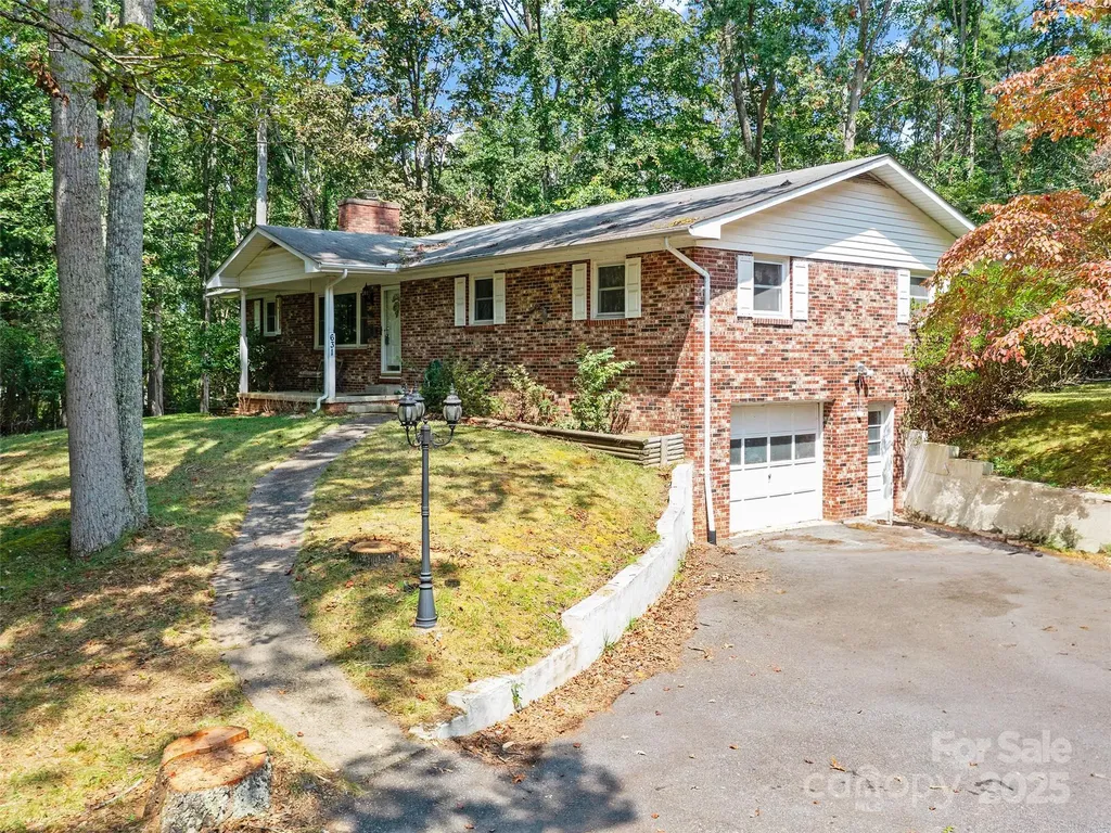 631 Macedonia Road Asheville NC 28804