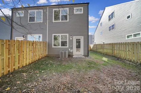 2432 Arty Avenue Charlotte NC 28208