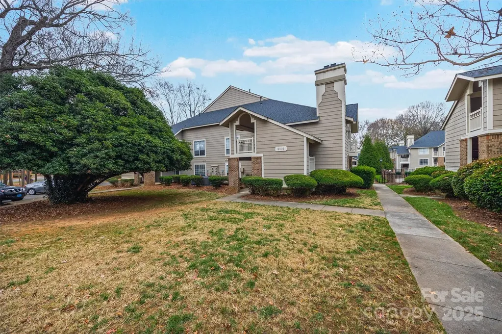 5003 Sharon Road Charlotte NC 28210