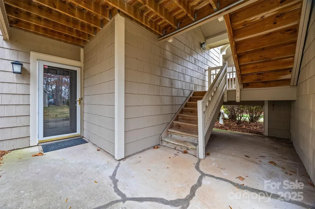 5003 Sharon Road Charlotte NC 28210