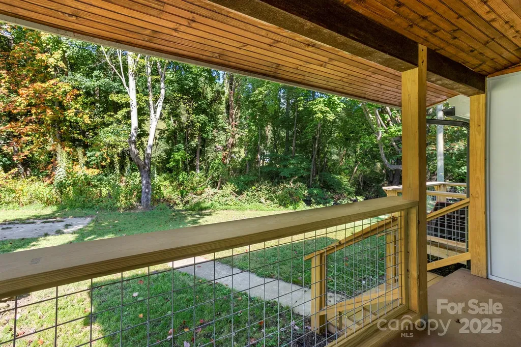 1808 Allens Creek Road Waynesville NC 28786