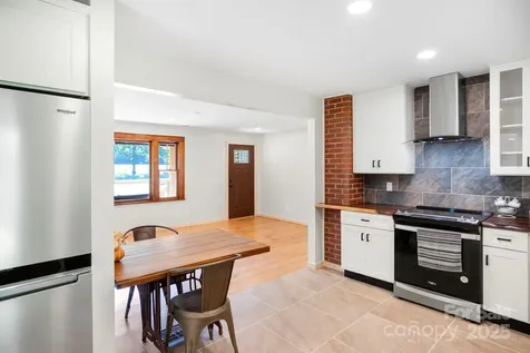 1808 Allens Creek Road Waynesville NC 28786