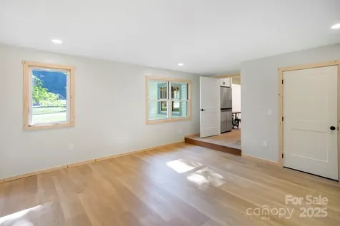1808 Allens Creek Road Waynesville NC 28786