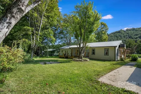 1808 Allens Creek Road Waynesville NC 28786