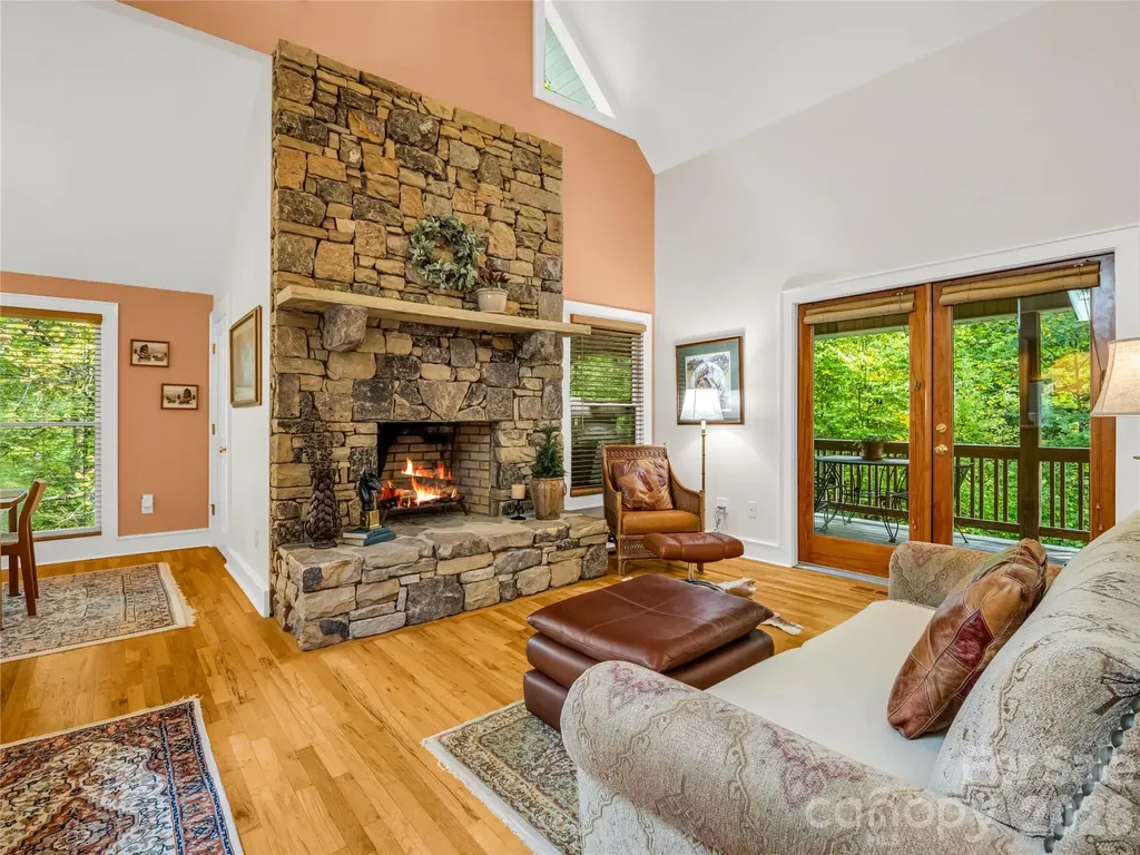 142 Winterview Trail Hendersonville NC 28739