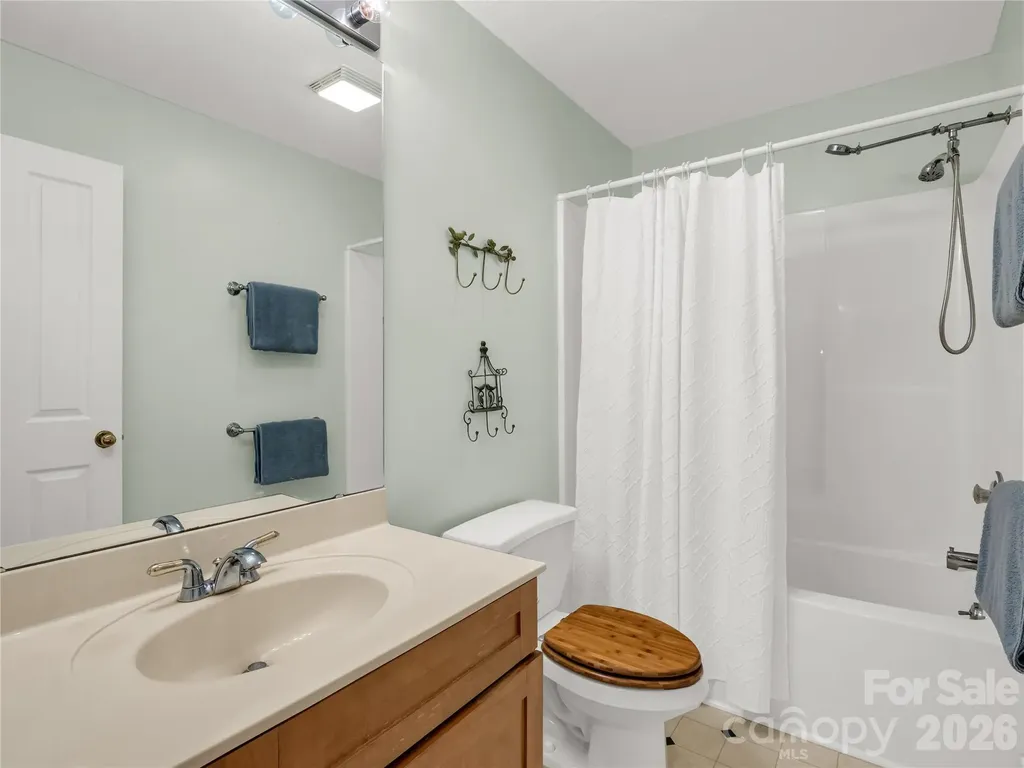 142 Winterview Trail Hendersonville NC 28739