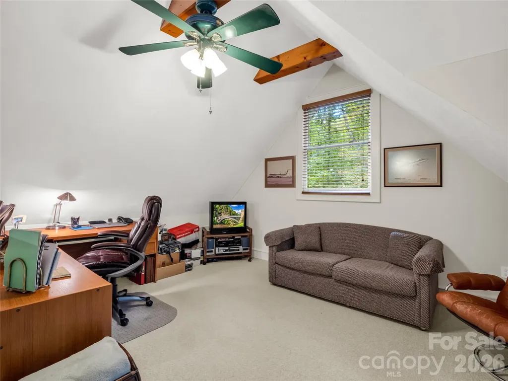 142 Winterview Trail Hendersonville NC 28739