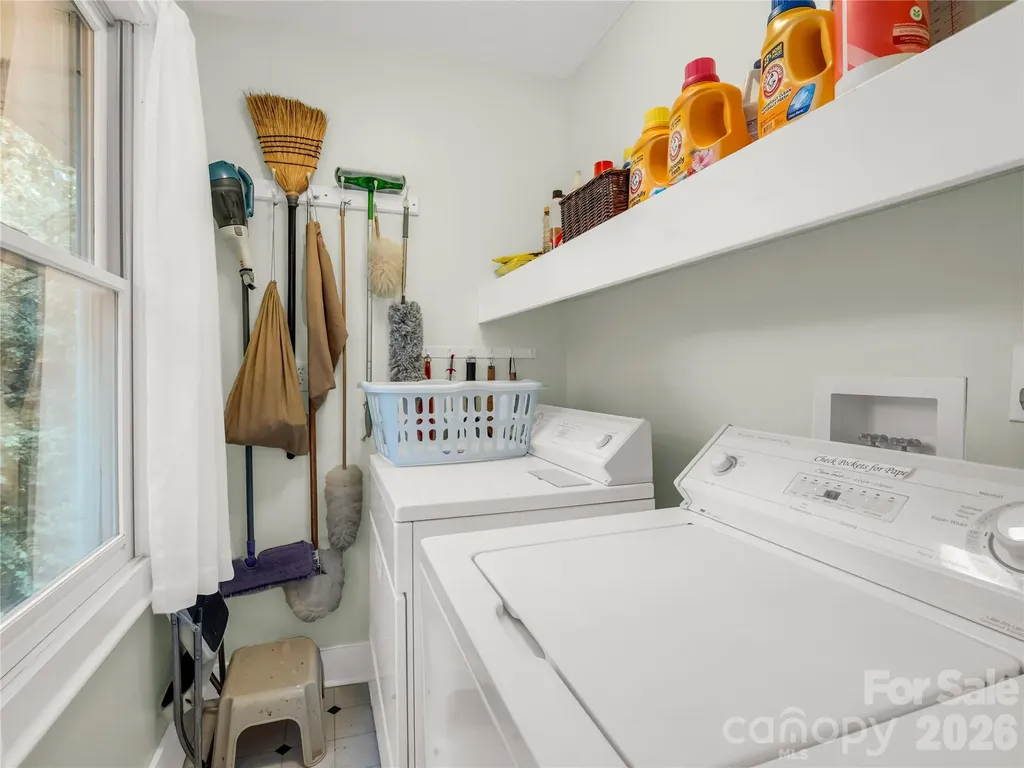 142 Winterview Trail Hendersonville NC 28739