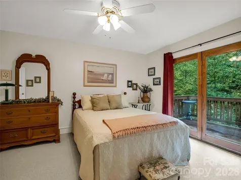 142 Winterview Trail Hendersonville NC 28739