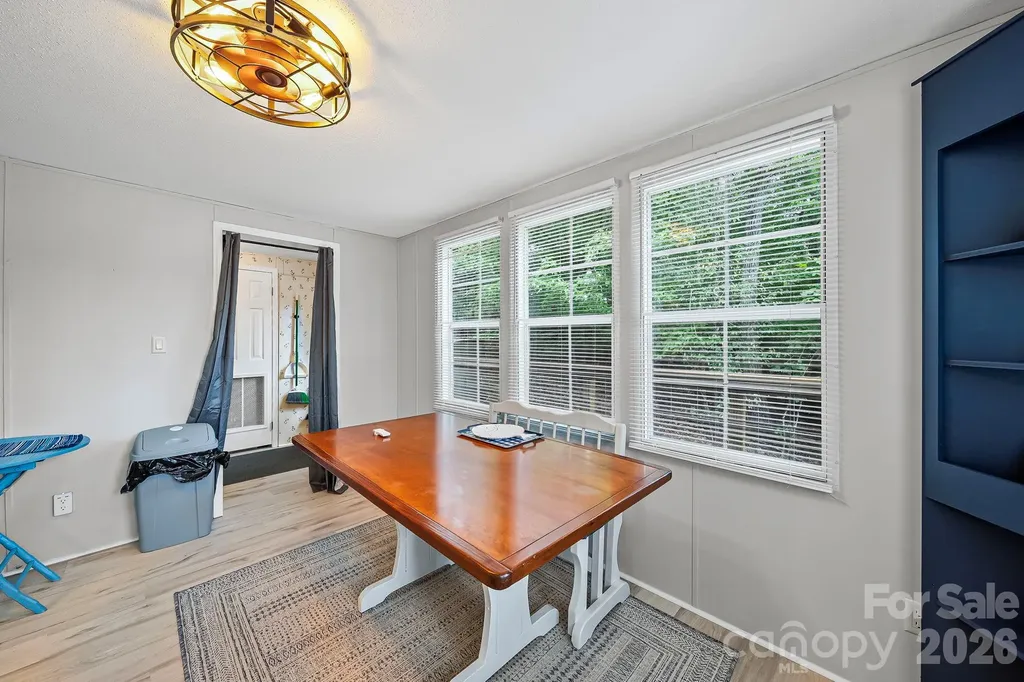 1135 Pinehaven Drive New London NC 28127